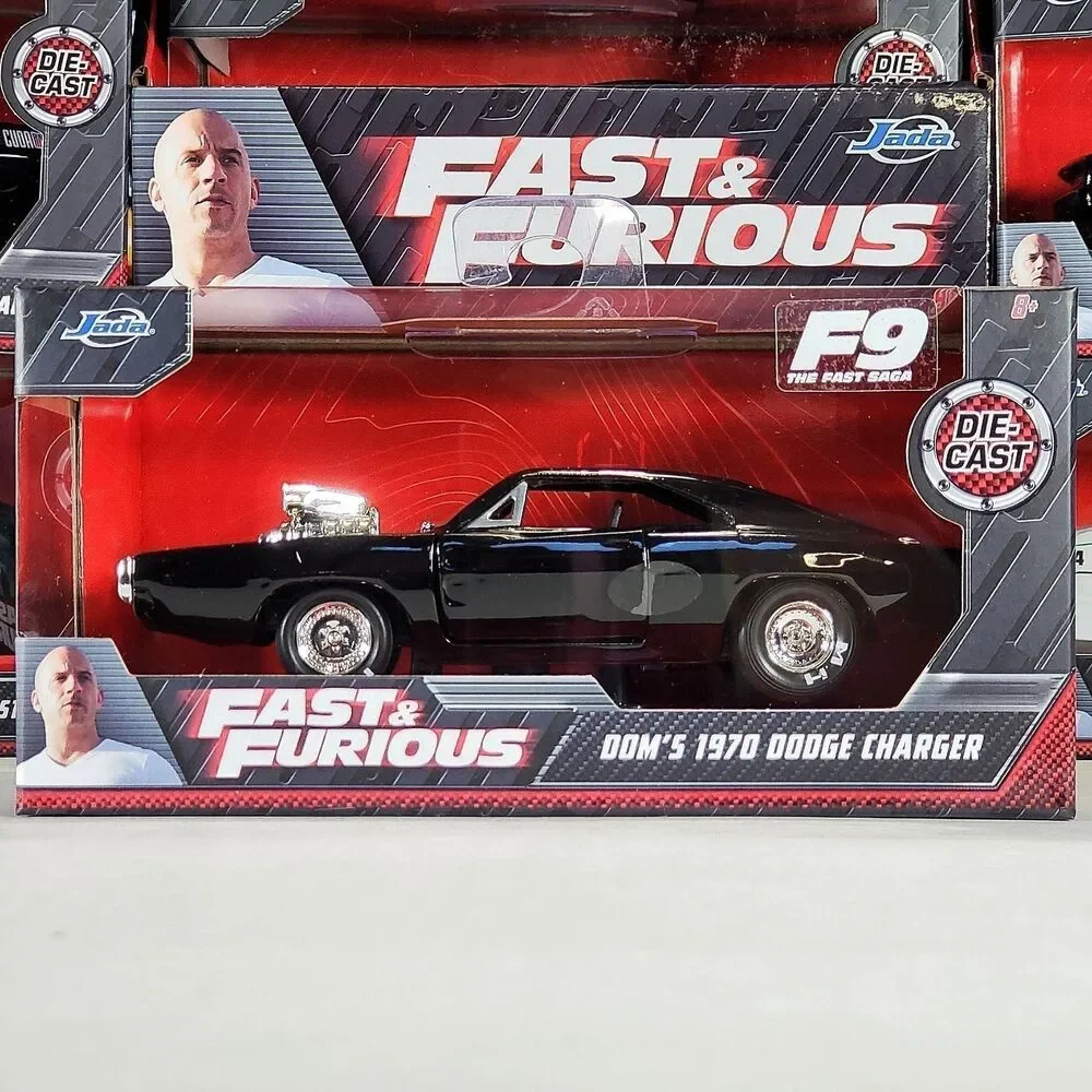 Jada Fast & The Furious Dom's 1970 Dodge Charger 1:32 Diecast Collectible Car - Picture 1 of 8